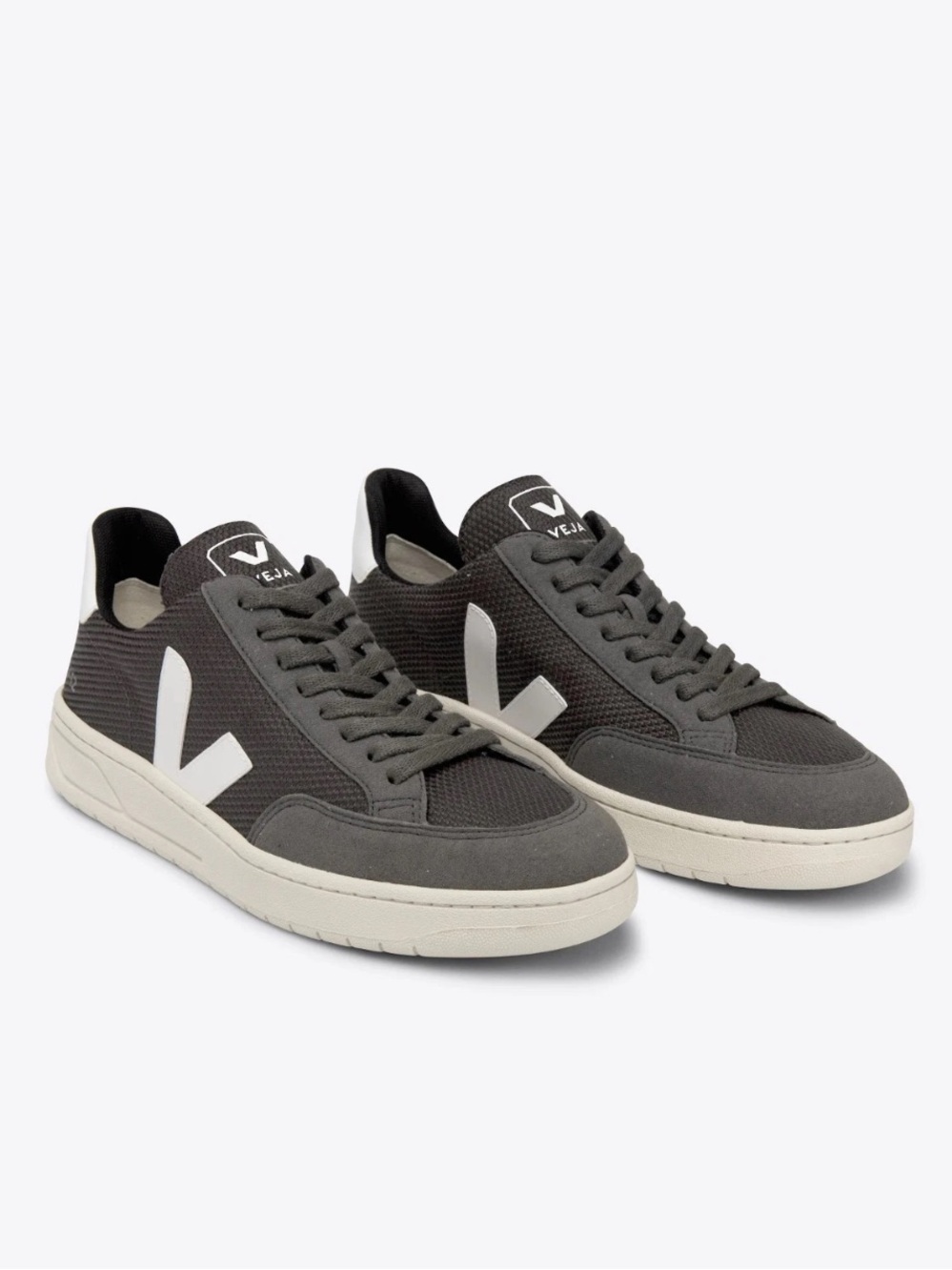 VEJA Vegan B-Mesh Men's  V-12 Sneakers White Grafite US 11.5 EUC